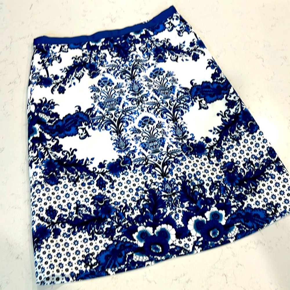 Mario Serrani lightweight skirt